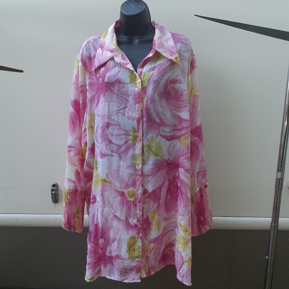 Rebecca Jones Sheer Floral Pleat Ruffled Cuff Blouse